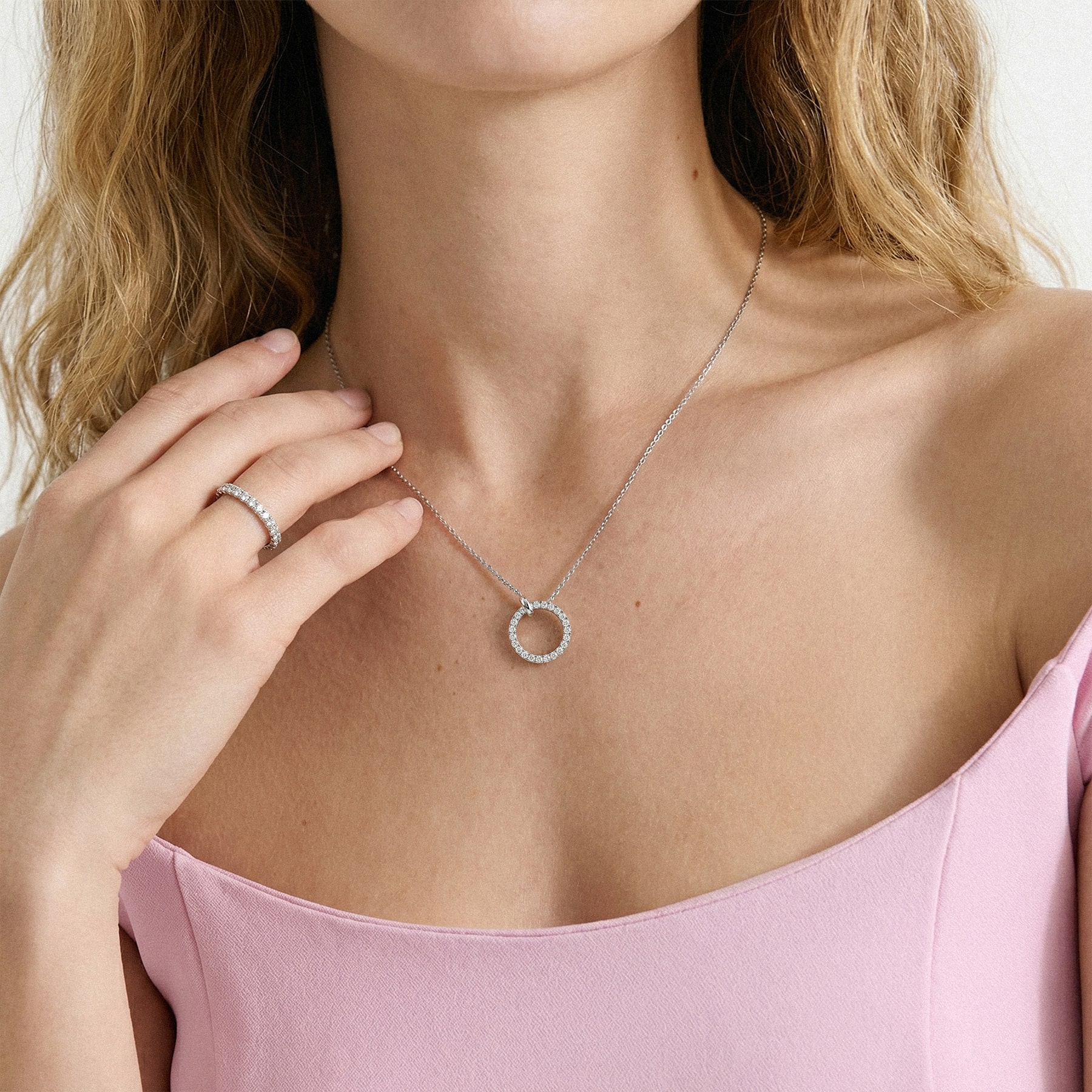 Brilliant Pavé Lab Diamond Circle Necklace