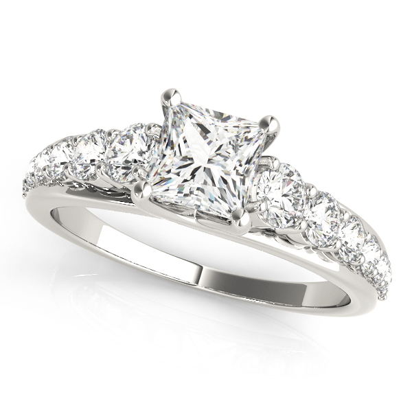 Aida Graduating Diamond Engagement Ring