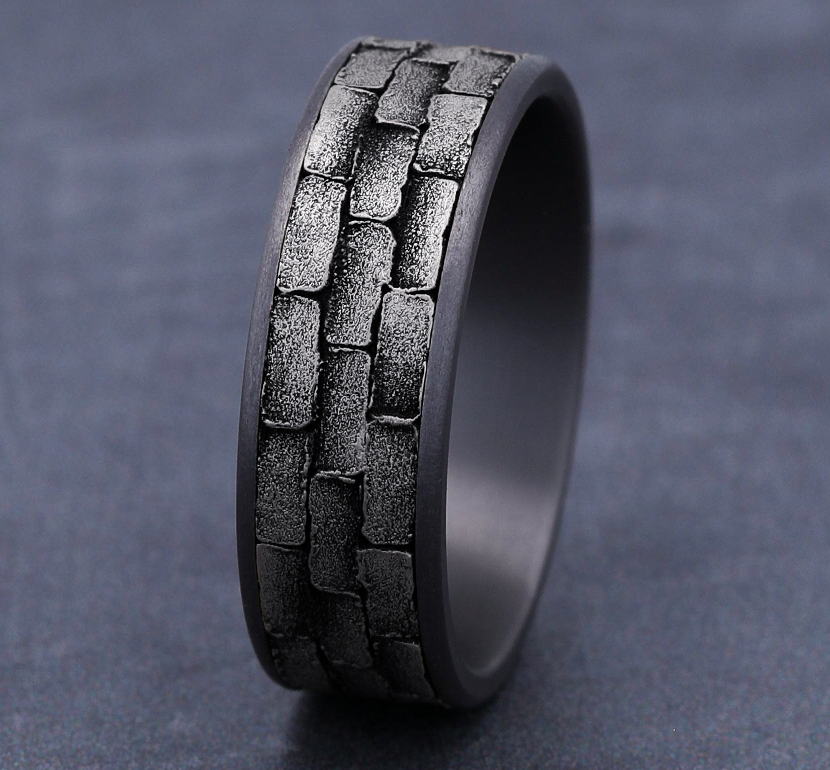 Masonry Gold and Tantalum Comfort-Fit Band (7.5mm)