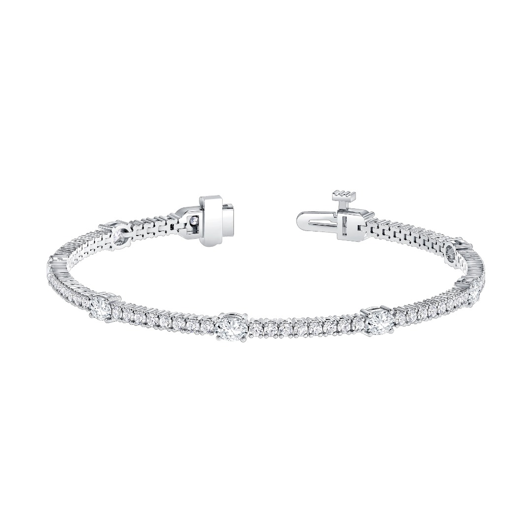 Oval and Round Diamond Bracelet