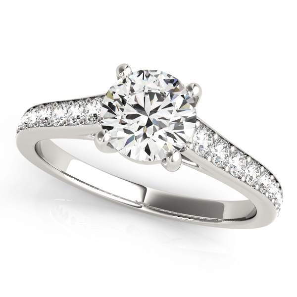 Maia Graduating Diamond Engagement Ring