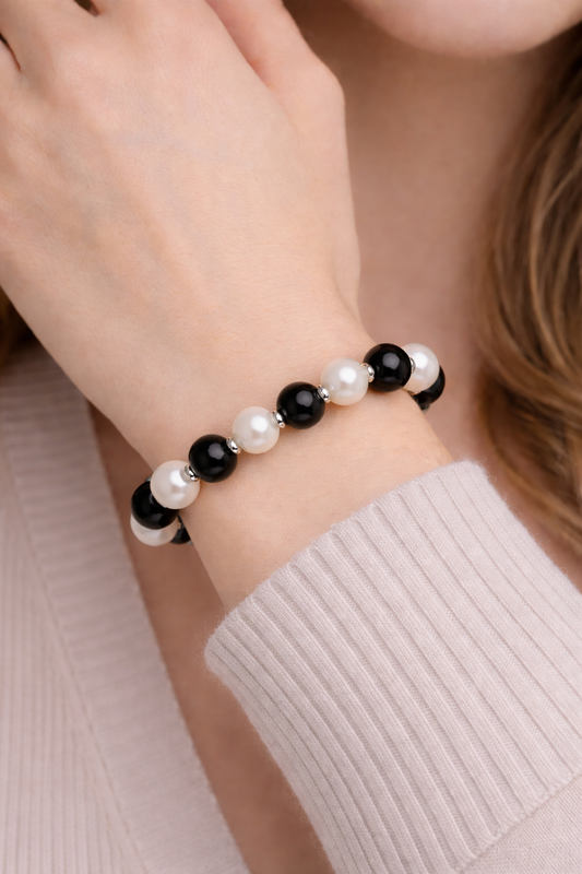 Freshwater Pearl & Black Onyx Bracelet (7–8 mm)